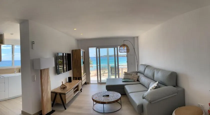 Sea Club Apartments - Image 1