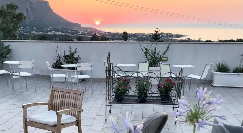 Casale Belvedere vista mare - Image 1