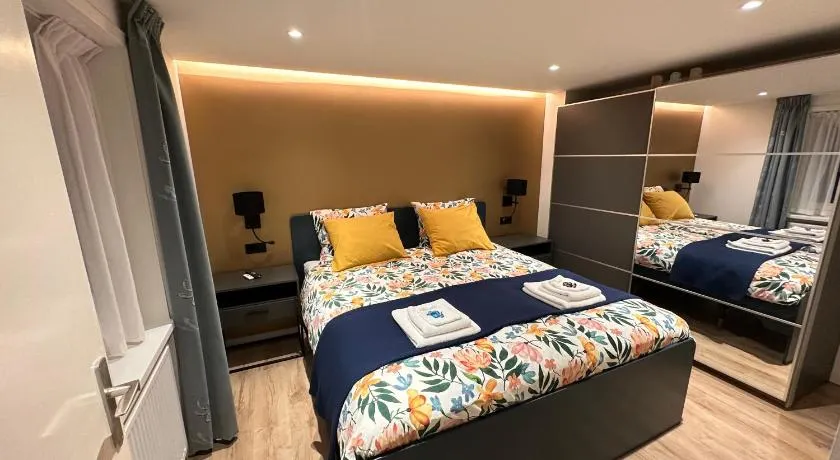 B & B ANNAMIE - Image 1