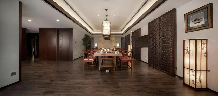 Zhongmao Haiyue Hotel - Image 1