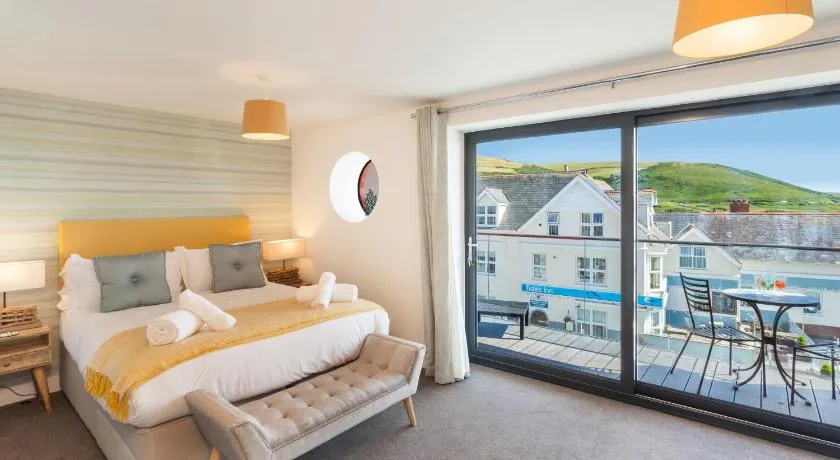 11 Woolacombe West - Luxury Apartment at Byron Woolacombe, only 4 minute walk to Woolacombe Beach! - Image 1
