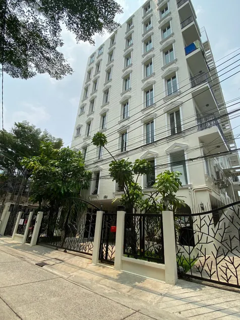 Chez Moi Bangkok Private Executive Residence Sukhumvit 26 - Image 1