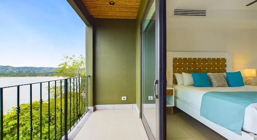 360 Splendor 310 Ocean View 3Br Breakfast - Image 1