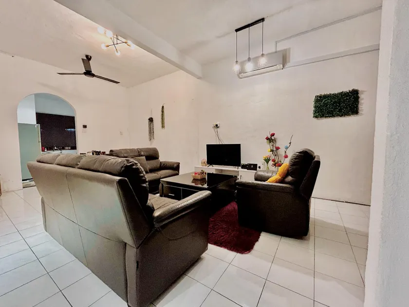 Cozy 10 Entire House 4 Bedroom At Alma Bukit Mertajam - Image 1
