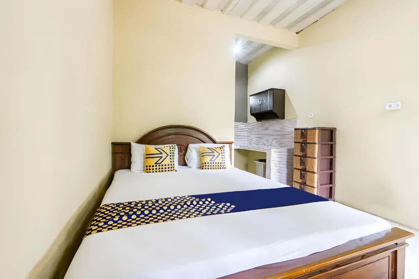 Hotel O Kencana Homestay Syariah Near Masjid AL-BAROKAH Kanyuran - Image 1