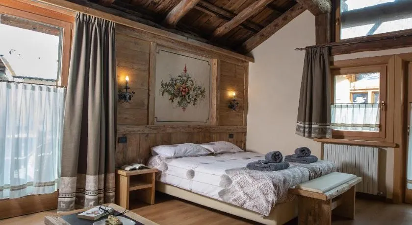 La Grolla Rooms & Apartments - Image 1