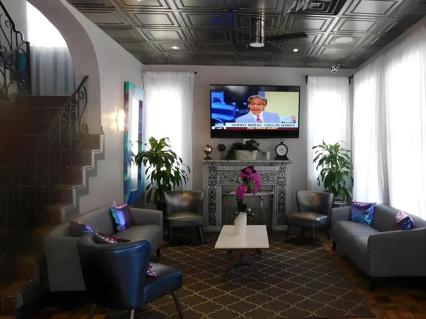 Princess Ann Hotel - Image 1