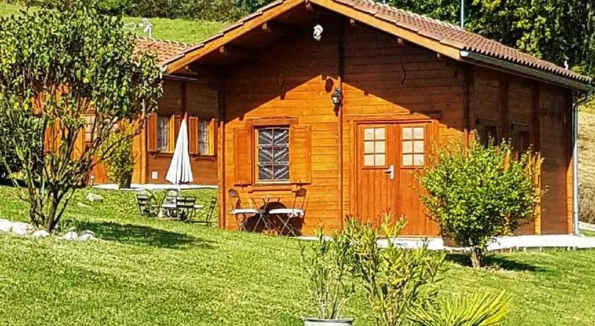 Chalet charmant à Dausse avec piscine et jardin - Image 1