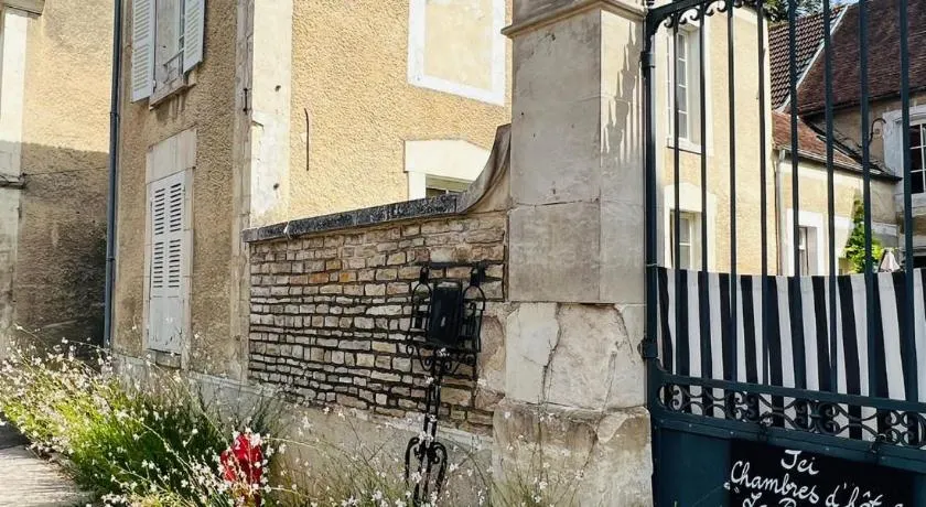 La Basse Cour - Image 1