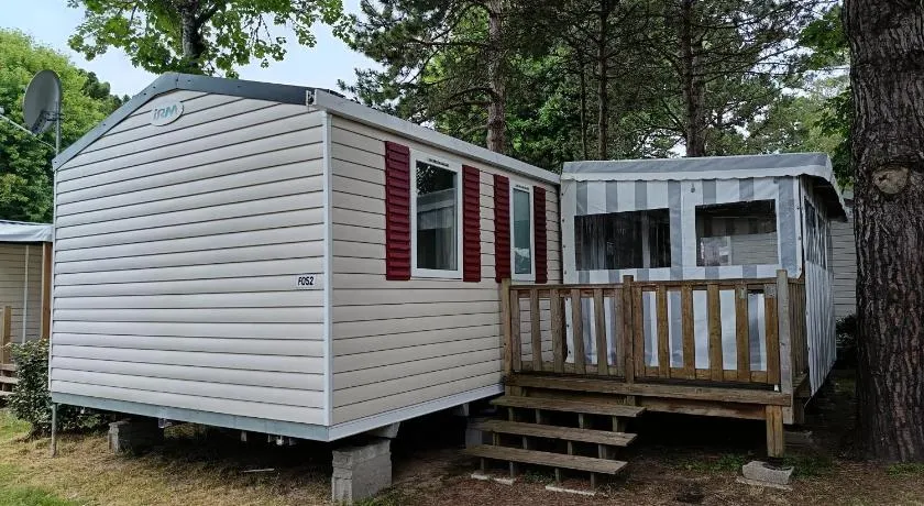MH F52 Camping Bois Masson - Image 1