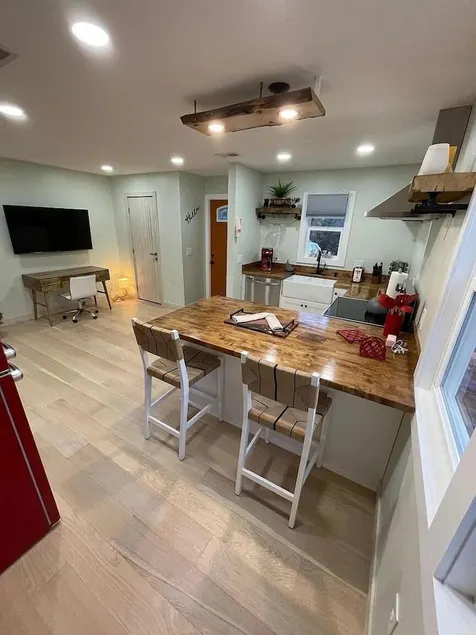 322 Learn Rd - Image 1