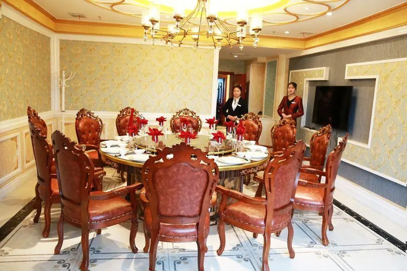 Chunlin Maike Hotel - Image 1