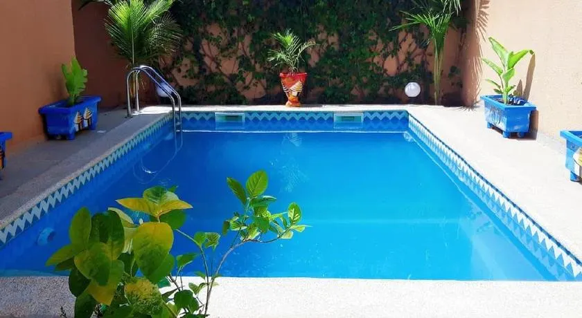 Superbe villa avec piscine à Mbour - Image 1