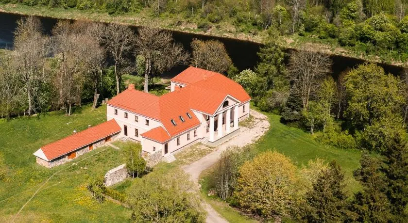 Lēnu pils - Image 1