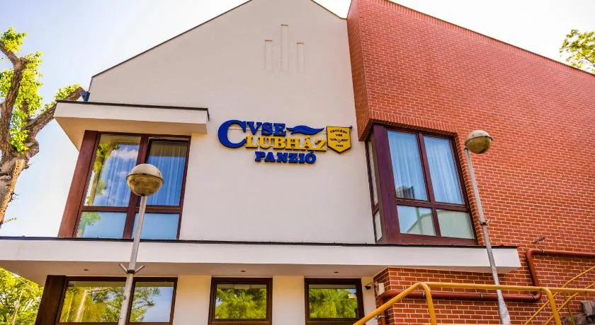 CVSE Clubház és Panzió - Image 1