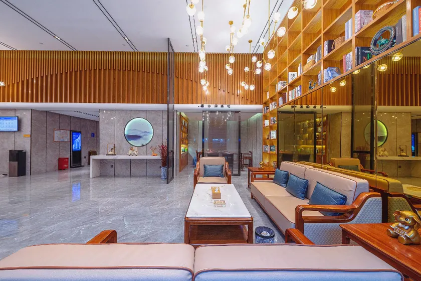 Unitour Hotel (Yulin Rong County Rongzhou Bridge Railway Station) - Image 1