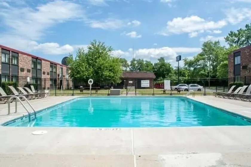 Rodeway Inn Rochester Airport - Image 1