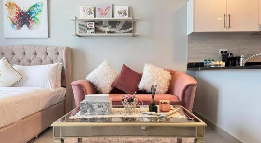 Chic Soho Saadiyat Studio - Modern Stylish Haven - Image 1