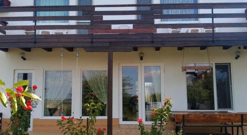 Casa Tomson, free parking, ciubăr, piscină în natura - Image 1