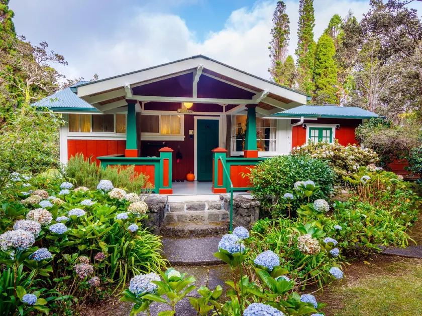 Volcano Teapot Cottage - Image 1