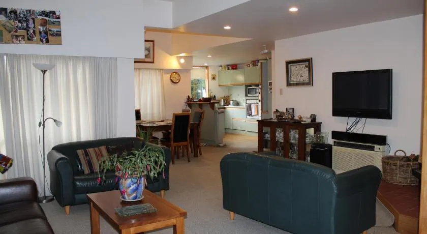 Tui Hideaway - Image 1