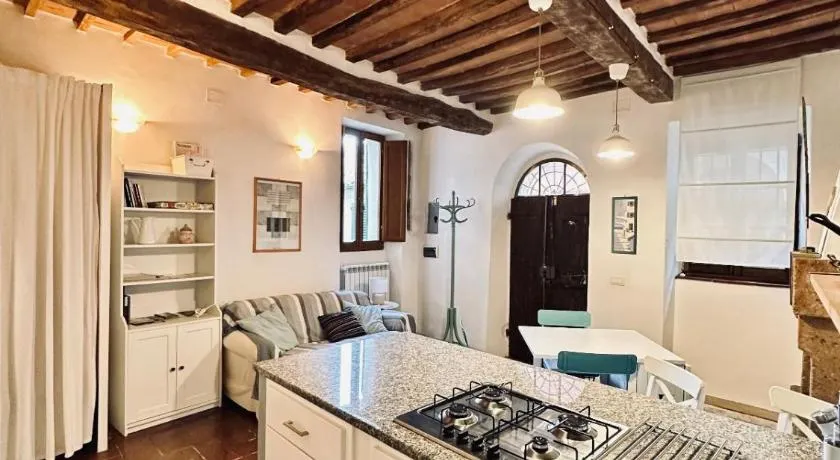 Guesthouse Santa Monaca - Image 1