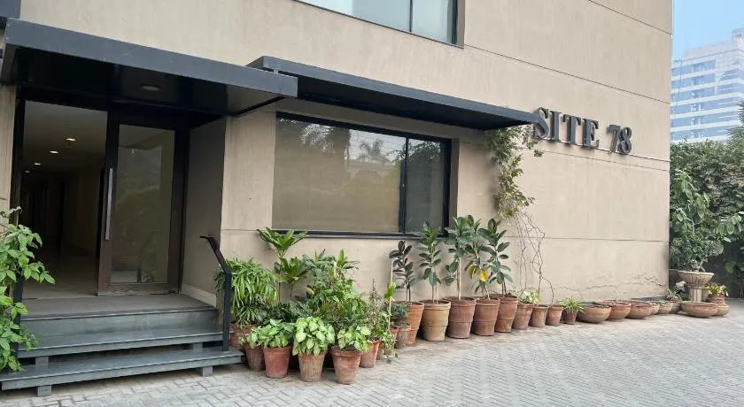 Royal Service Apartments Gulberg - Image 1