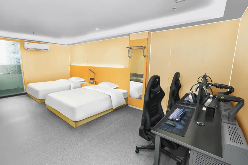 Gaming Whale Esports Hotel (Guangzhou Huadu Shiling Leather City Branch) - Image 1