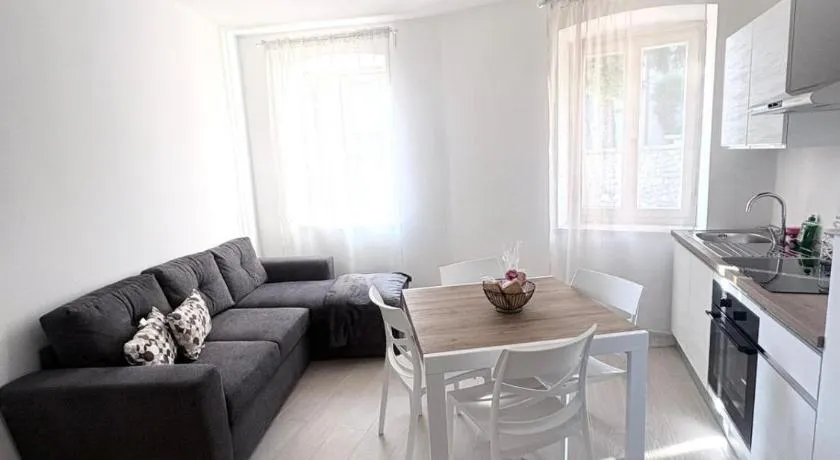 Sweet Garda Apartment - Image 1