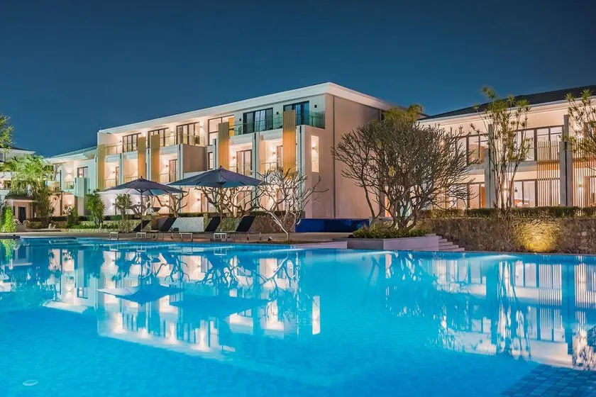 Long Island Golf & Private Resort Hotel - Image 1