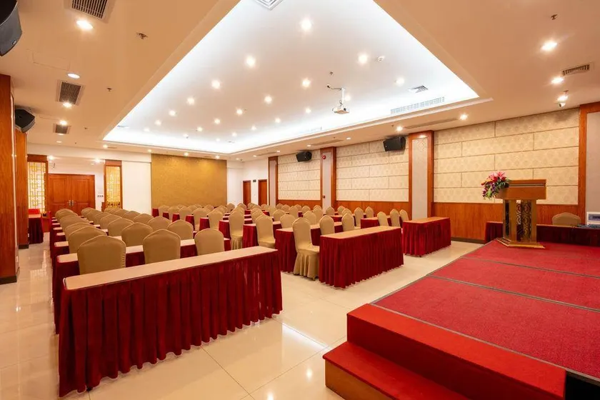Jewel Business Hotel - Image 1