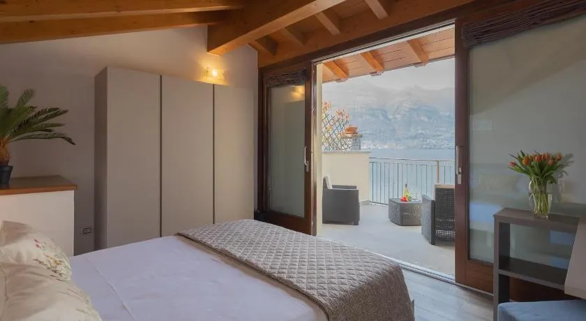 Dream Lake Apartments Lake View - private beach by Rent All Como - Image 1