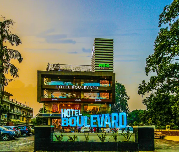 Hotel Boulevard - Image 1