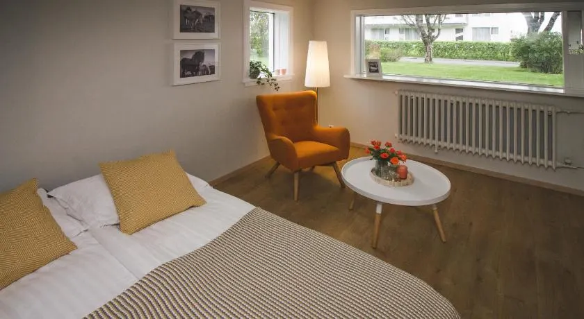 Apartment 19 - Image 1