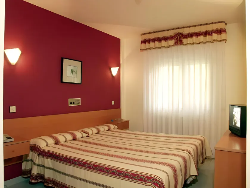 Hotel Azpiazu - Image 1
