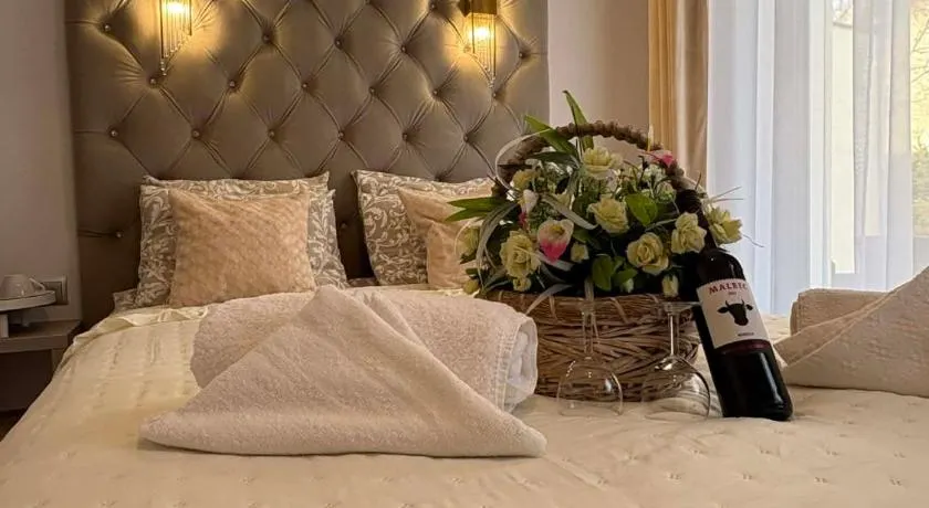 VILLA SOLARIS Ustka - GWARANTUJEMY CISZĘ I BŁOGI SPOKÓJ, WYPOCZYNEK tylko DLA DOROSŁYCH ! - Image 1
