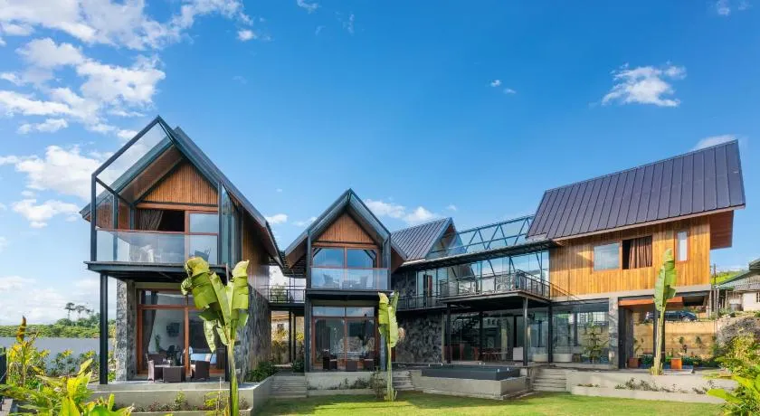 Sulanga Luxury Chalets - Image 1