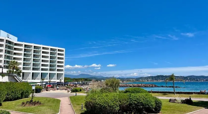 APPARTEMENT MODERNE Résidence LUXE MANDELIEU CANNES PLAGE PRIVÉE PISCINE TENNIS CASINO RESTO - Image 1