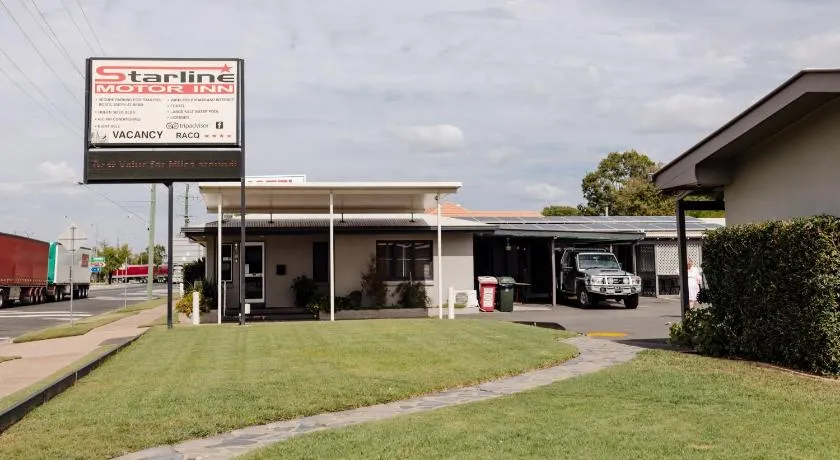 Starline Motor Inn - Image 1