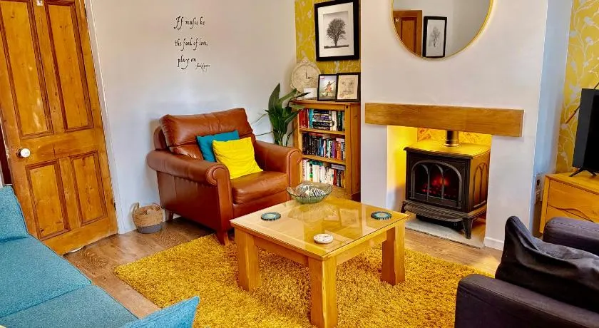 Arden Holiday Lettings - Image 1