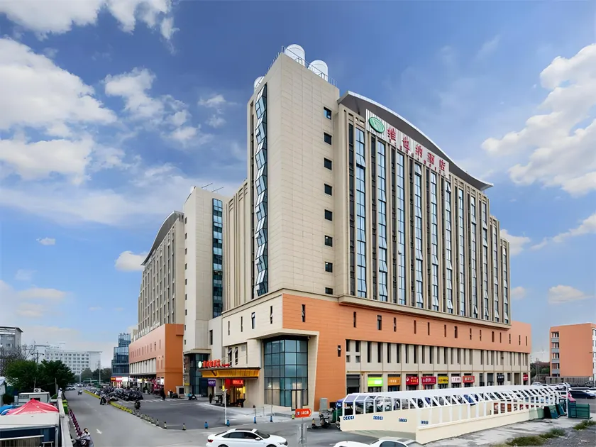 Vienna Hotel Anhui Fuyang University Town - Image 1