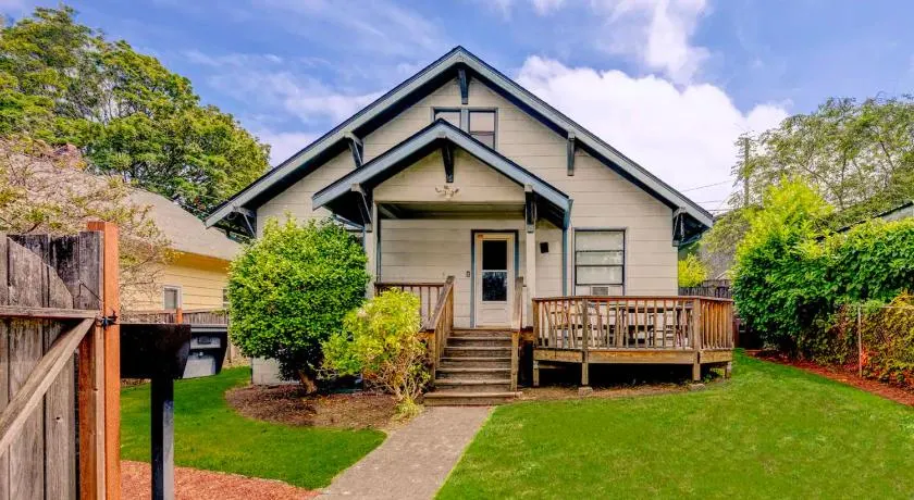 Northend Tacoma Charmer - Image 1