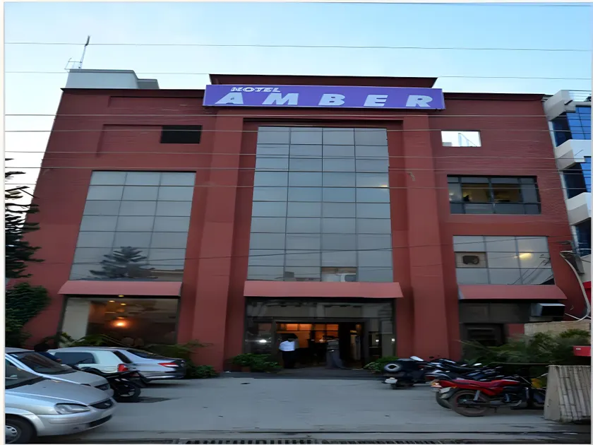 Hotel Amber - Image 1