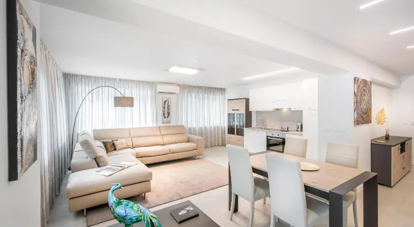 Fior Apartments Lofts - Image 1