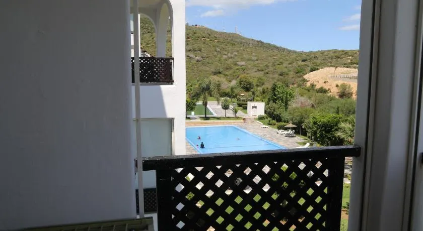 Sea View Apartment - Image 1