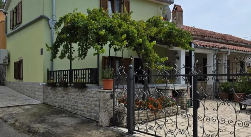 House Belavici - Image 1