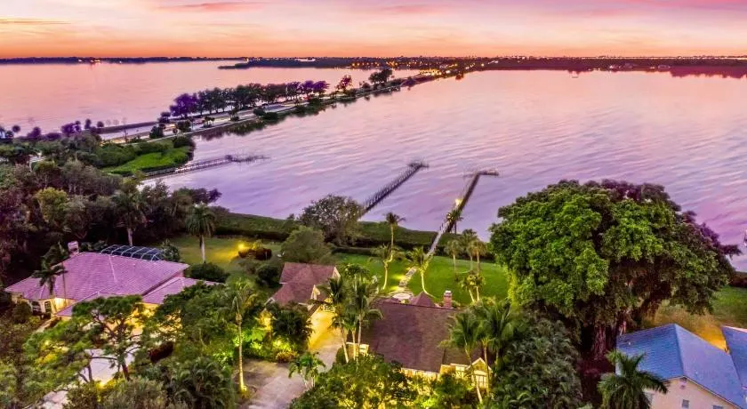 Palma Sola Bay House! Private Dock, Heated Pool & Spa, Game Room & More! - Image 1
