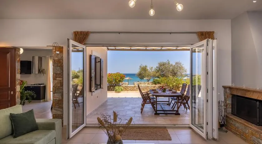 Syros Sun Beach Villa - Image 1