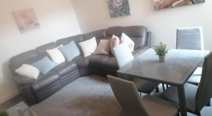 De Rossy Guest House - Image 1