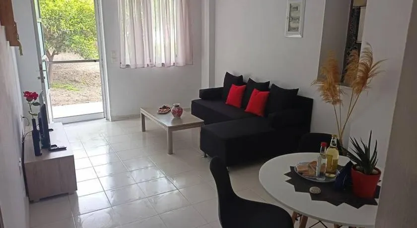 Hibiscus Green Apartments - Image 1